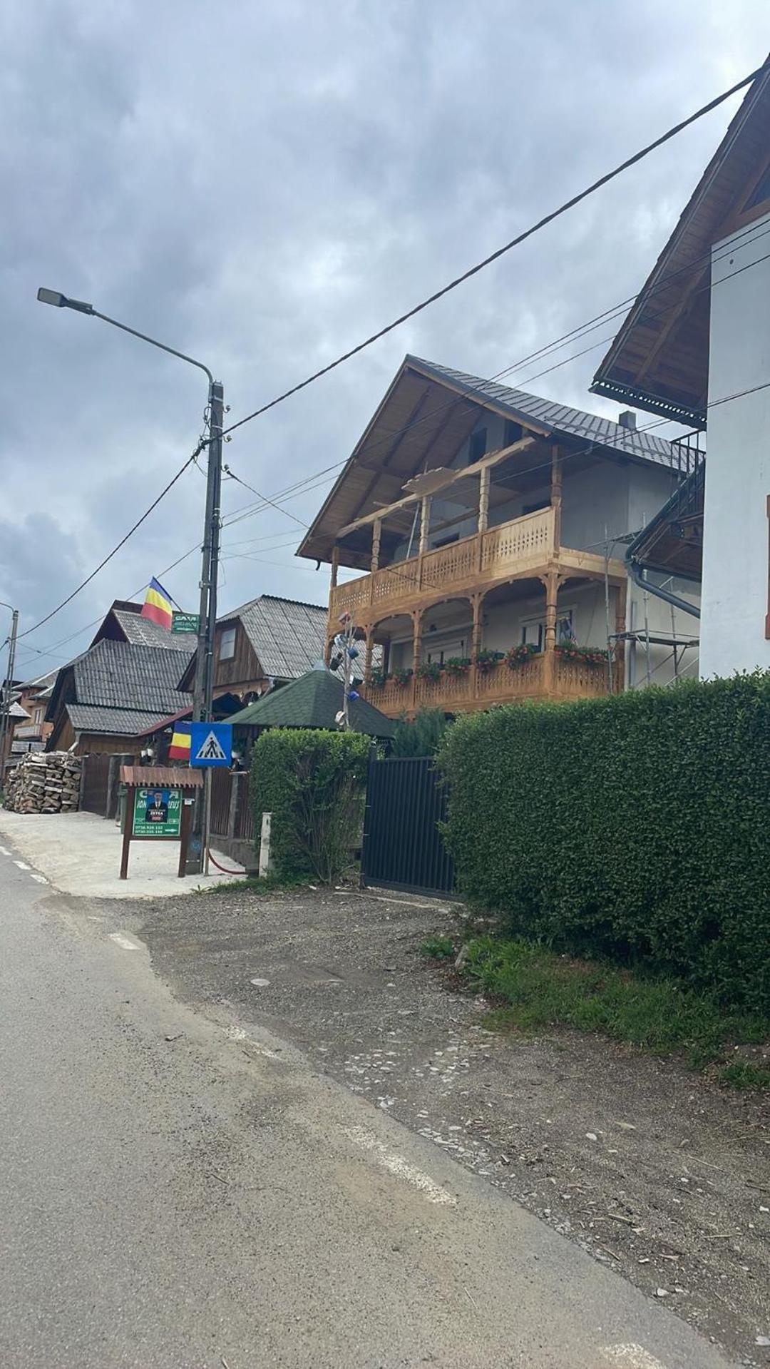 Hotel Casa Ionela Petreus Poienile Izei Exterior foto